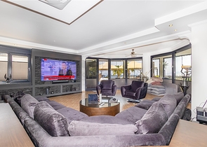 فيلا مع إطلالة بانورامية على البحر الأبيض المتوسط هي مساحة مثالية للعيش والاسترخاء