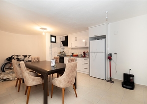 فيلا مع إطلالة بانورامية على البحر الأبيض المتوسط هي مساحة مثالية للعيش والاسترخاء