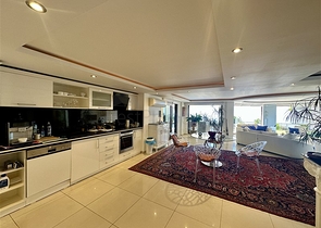 فيلا مريحة مطلة على البحر وحديقة في واحدة من أكثر المناطق الخلابة في ألانيا