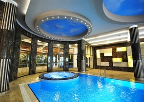 شقة 2+1 في مجمع على بعد 50 متر من الشاطئ في منطقة كارجيجاك