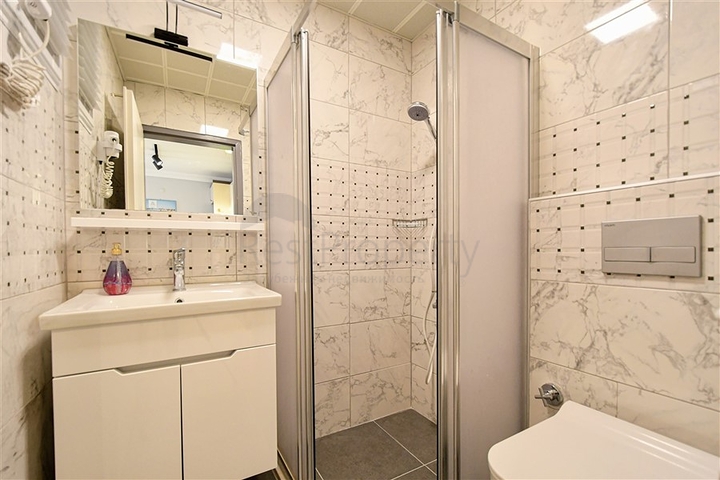 شقة 1+1 في منطقة أوبا على بعد 550 متر فقط من البحر