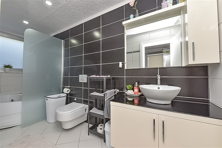 فيلا فاخرة محاطة بالطبيعة والراحة