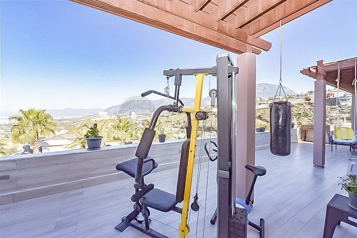 فيلا فاخرة محاطة بالطبيعة والراحة