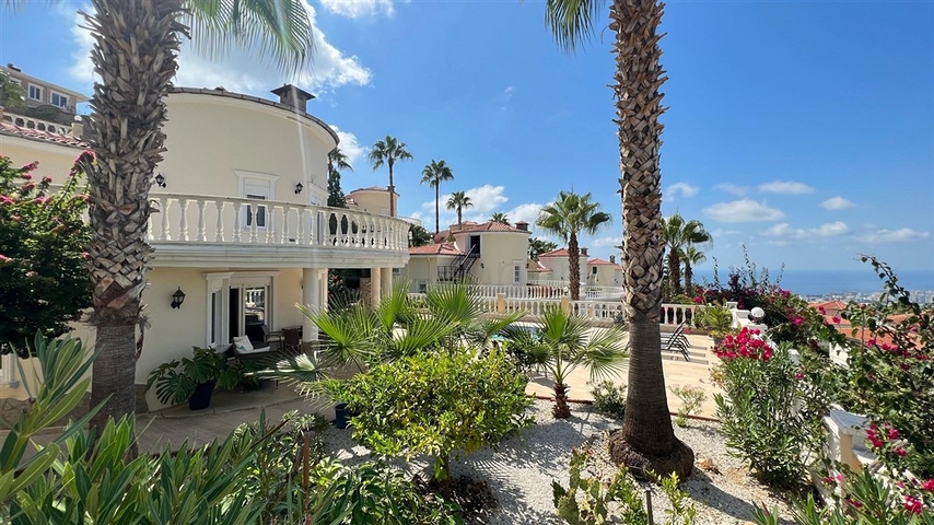 فيلا مفروشة مطلة على البحر في منطقة كارجيجاك الخلابة