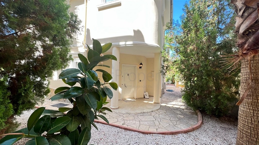 فيلا مفروشة مطلة على البحر في منطقة كارجيجاك الخلابة