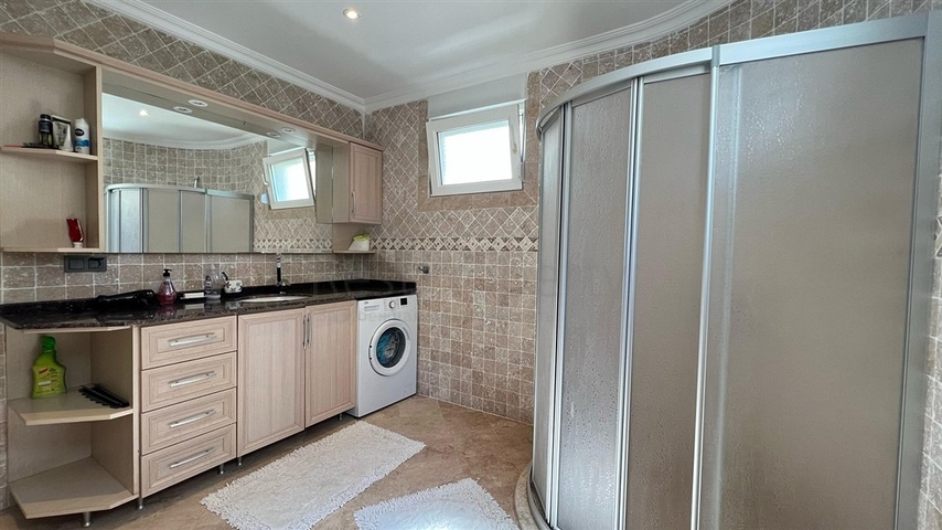 فيلا مفروشة مطلة على البحر في منطقة كارجيجاك الخلابة