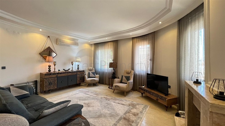 فيلا مفروشة مطلة على البحر في منطقة كارجيجاك الخلابة