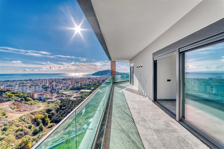 فيلا فاخرة حديثة في وسط سيكجيلي مع إطلالات بانورامية على البحر فيلا فاخرة حديثة في وسط سيكجيلي مع إطلالات بانورامية على البحر