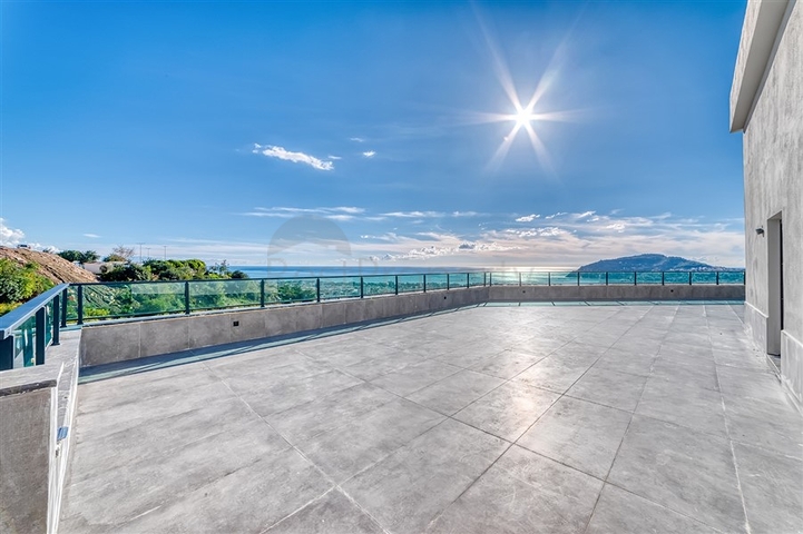 فيلا فاخرة حديثة في وسط سيكجيلي مع إطلالات بانورامية على البحر فيلا فاخرة حديثة في وسط سيكجيلي مع إطلالات بانورامية على البحر