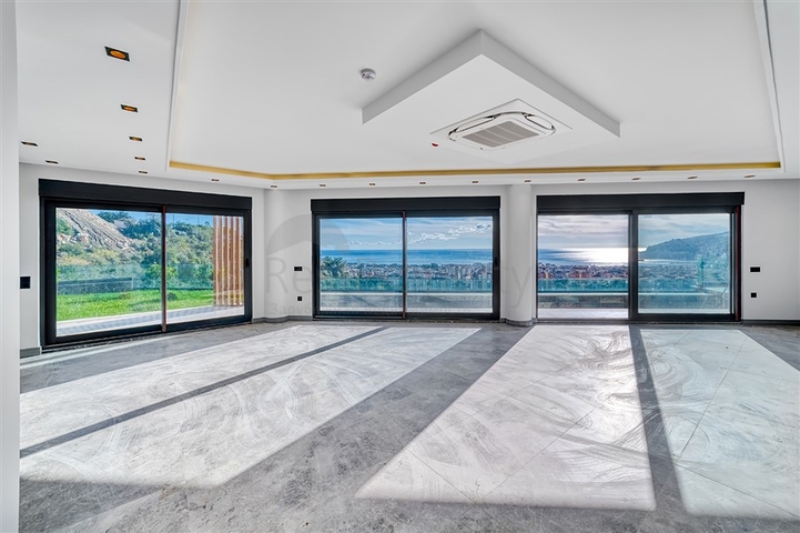 فيلا فاخرة حديثة في وسط سيكجيلي مع إطلالات بانورامية على البحر فيلا فاخرة حديثة في وسط سيكجيلي مع إطلالات بانورامية على البحر