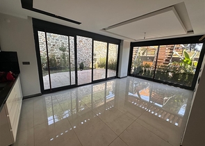 شقة حديثة 2 + 1 في مجمع مريح مع بنية تحتية فندقية