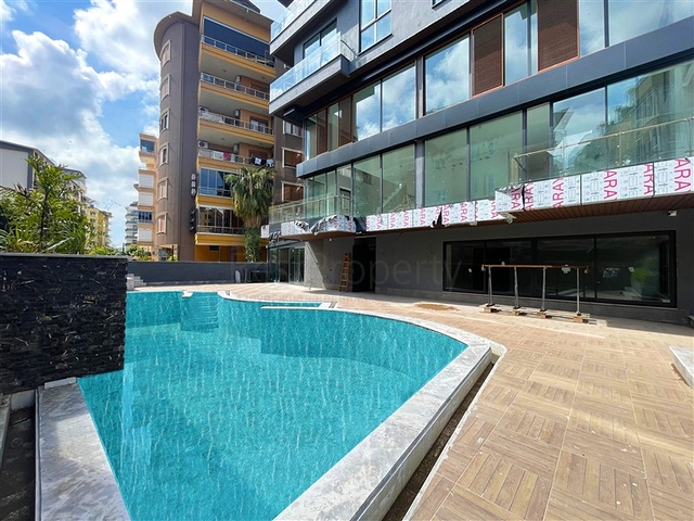 بنتهاوس مطل على البحر في قلب ألانيا 