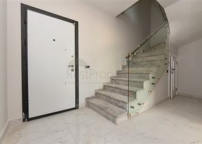 بنتهاوس مطل على البحر في قلب ألانيا 