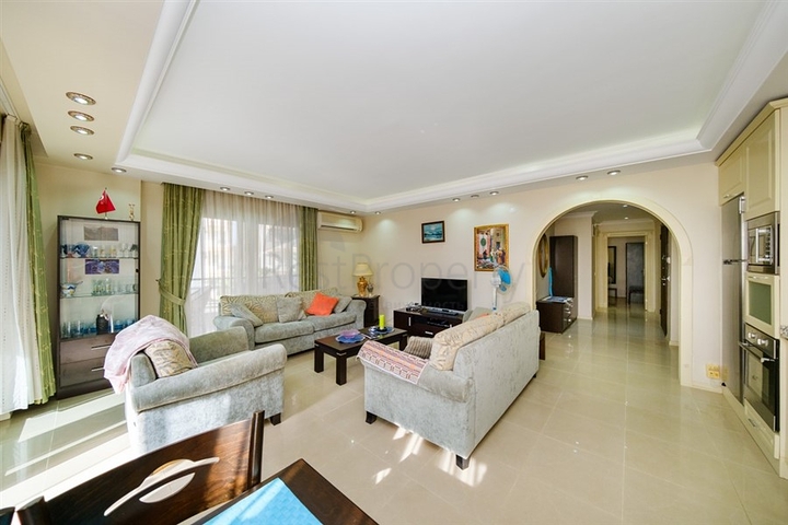 شقة 2+1 في منطقة محمودلار على مسافة قريبة من البحر