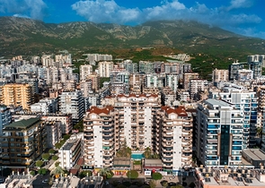 شقة 2+1 في منطقة محمودلار على مسافة قريبة من البحر