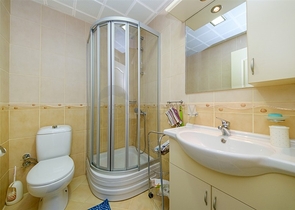 شقة 2+1 في منطقة محمودلار على مسافة قريبة من البحر