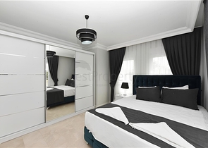 فيلا فاخرة مع مناظر بانورامية وبنية تحتية كاملة في قلب الطبيعة