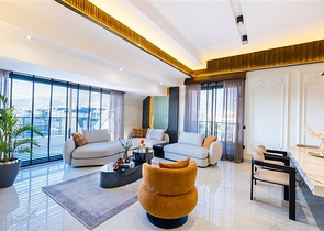 بنتهاوس مفروش واسع في منطقة مرموقة في أوبا