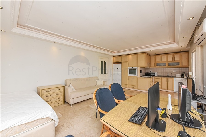 شقة فسيحة 2 + 1 مطلة على البحر في منطقة هادئة في ألانيا 