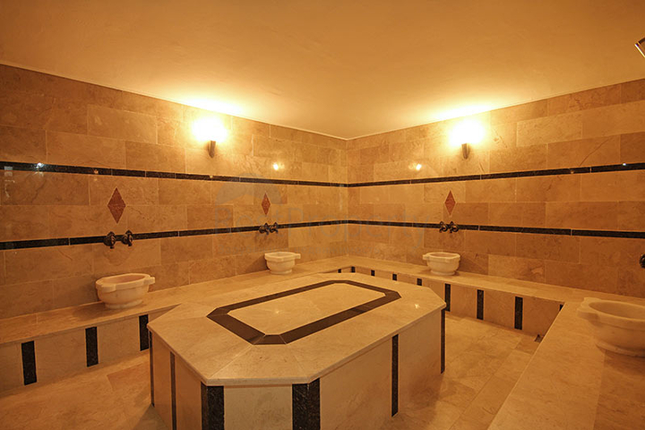 شقة فسيحة 2 + 1 مطلة على البحر في منطقة هادئة في ألانيا 