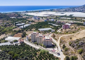 شقة فسيحة 2 + 1 مطلة على البحر في منطقة هادئة في ألانيا 