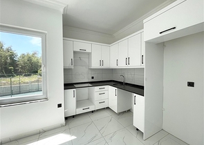 شقة حديثة 2 + 1 في مجمع جديد ببنية تحتية غنية