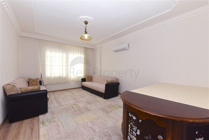 فيلا فسيحة 11 + 2 مع قطعة أرض خاصة وإطلالات بانورامية على البحر