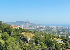 فيلا فسيحة 11 + 2 مع قطعة أرض خاصة وإطلالات بانورامية على البحر