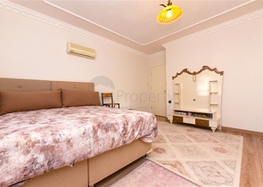 فيلا فسيحة 11 + 2 مع قطعة أرض خاصة وإطلالات بانورامية على البحر