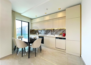 بنتهاوس حديث 2+1 للإيجار في وسط ألانيا — على بعد 150 متر فقط من البحر