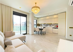 بنتهاوس حديث 2+1 للإيجار في وسط ألانيا — على بعد 150 متر فقط من البحر