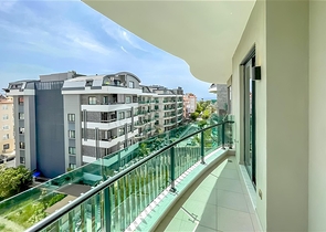 بنتهاوس حديث 2+1 للإيجار في وسط ألانيا — على بعد 150 متر فقط من البحر