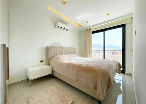 بنتهاوس حديث 2+1 للإيجار في وسط ألانيا — على بعد 150 متر فقط من البحر