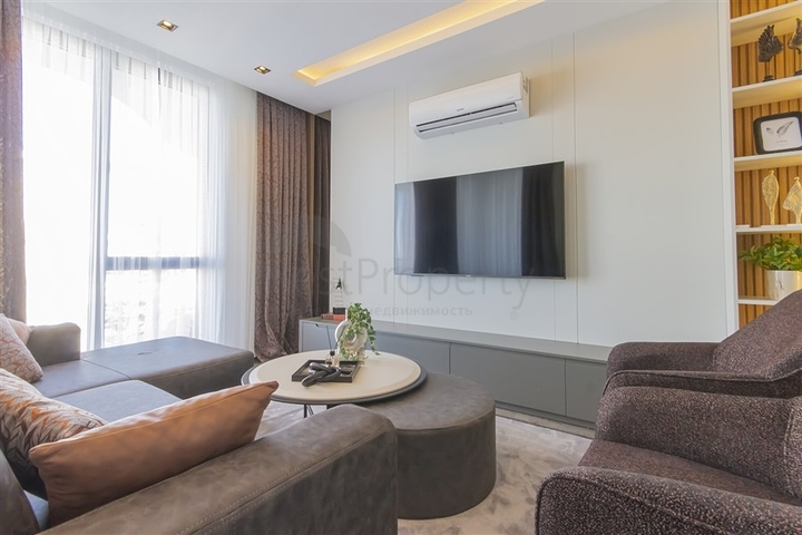 بنتهاوس فاخر مطل على البحر 50 متر من البحر