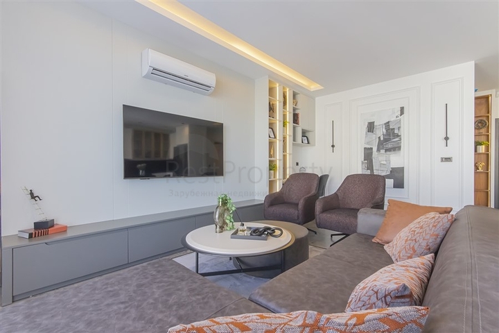 بنتهاوس فاخر مطل على البحر 50 متر من البحر