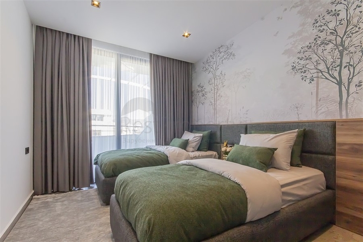 بنتهاوس فاخر مطل على البحر 50 متر من البحر