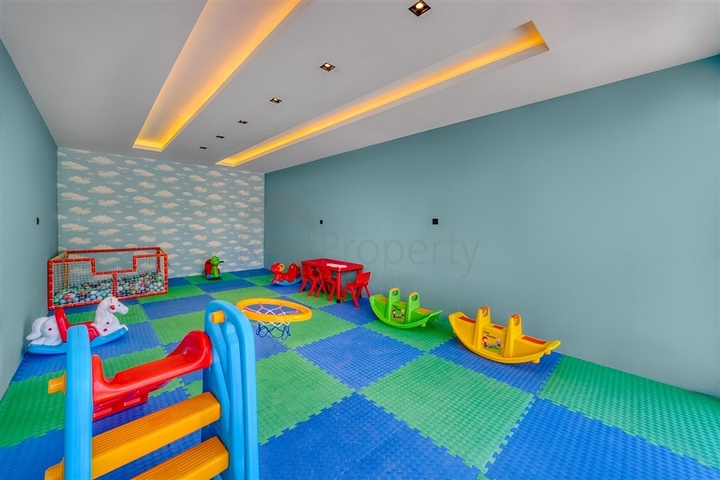 بنتهاوس فاخر مطل على البحر 50 متر من البحر