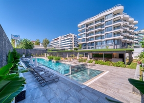 بنتهاوس فاخر مطل على البحر 50 متر من البحر