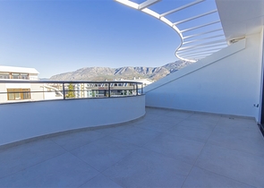 بنتهاوس فاخر مطل على البحر 50 متر من البحر