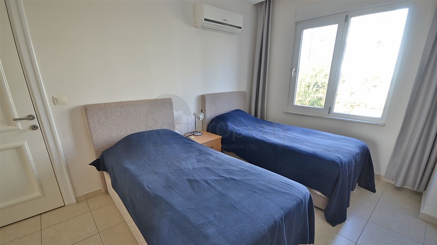 شقة مريحة مفروشة 2 + 1 مع بنية تحتية فاخرة في واحدة من أفضل المجمعات في ألانيا