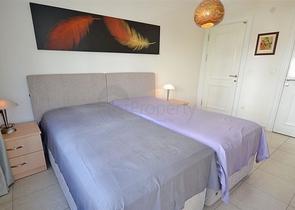 شقة مريحة مفروشة 2 + 1 مع بنية تحتية فاخرة في واحدة من أفضل المجمعات في ألانيا