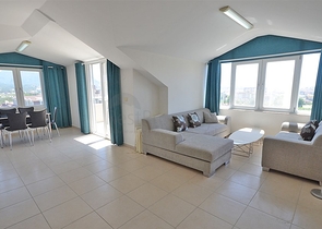 شقة فسيحة 4 + 2 في مجمع مع بنية تحتية فاخرة في ألانيا