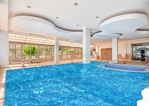 شقة فسيحة 4 + 2 في مجمع مع بنية تحتية فاخرة في ألانيا