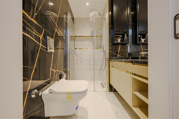 شقة حديثة في مجمع سكني جديد ببنية تحتية غنية