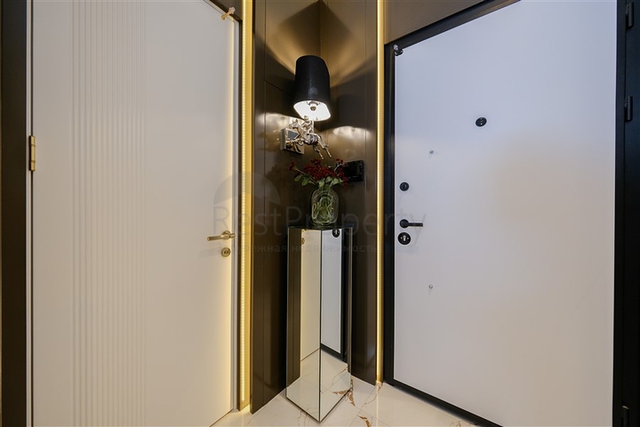 شقة حديثة في مجمع سكني جديد ببنية تحتية غنية