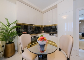 شقة حديثة في مجمع سكني جديد ببنية تحتية غنية