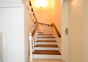 بنتهاوس واسع في منطقة خضراء في أوبا