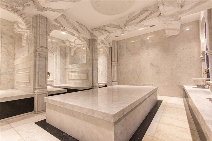 شقة حديثة مفروشة 2 + 1 مع بنية تحتية للمنتجع في وسط محمودلار