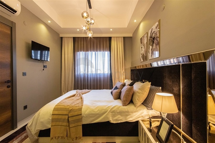 شقة حديثة مفروشة 2 + 1 مع بنية تحتية للمنتجع في وسط محمودلار