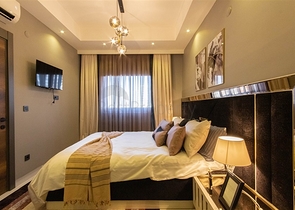 شقة حديثة مفروشة 2 + 1 مع بنية تحتية للمنتجع في وسط محمودلار